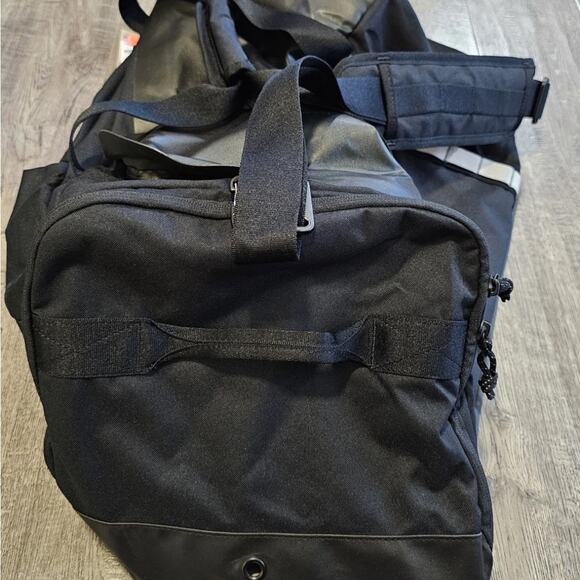 Nike ACG Daymax 60L Large Duffel Bag Black Water Resistant NWT HJ8185-010 - Picture 6 of 7